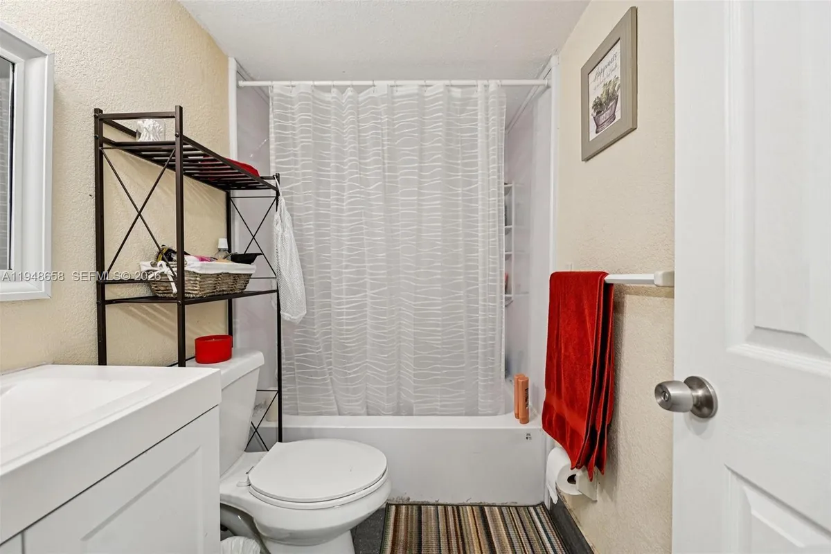 10365 SW 11th Ter # 9B, Miami FL 33174