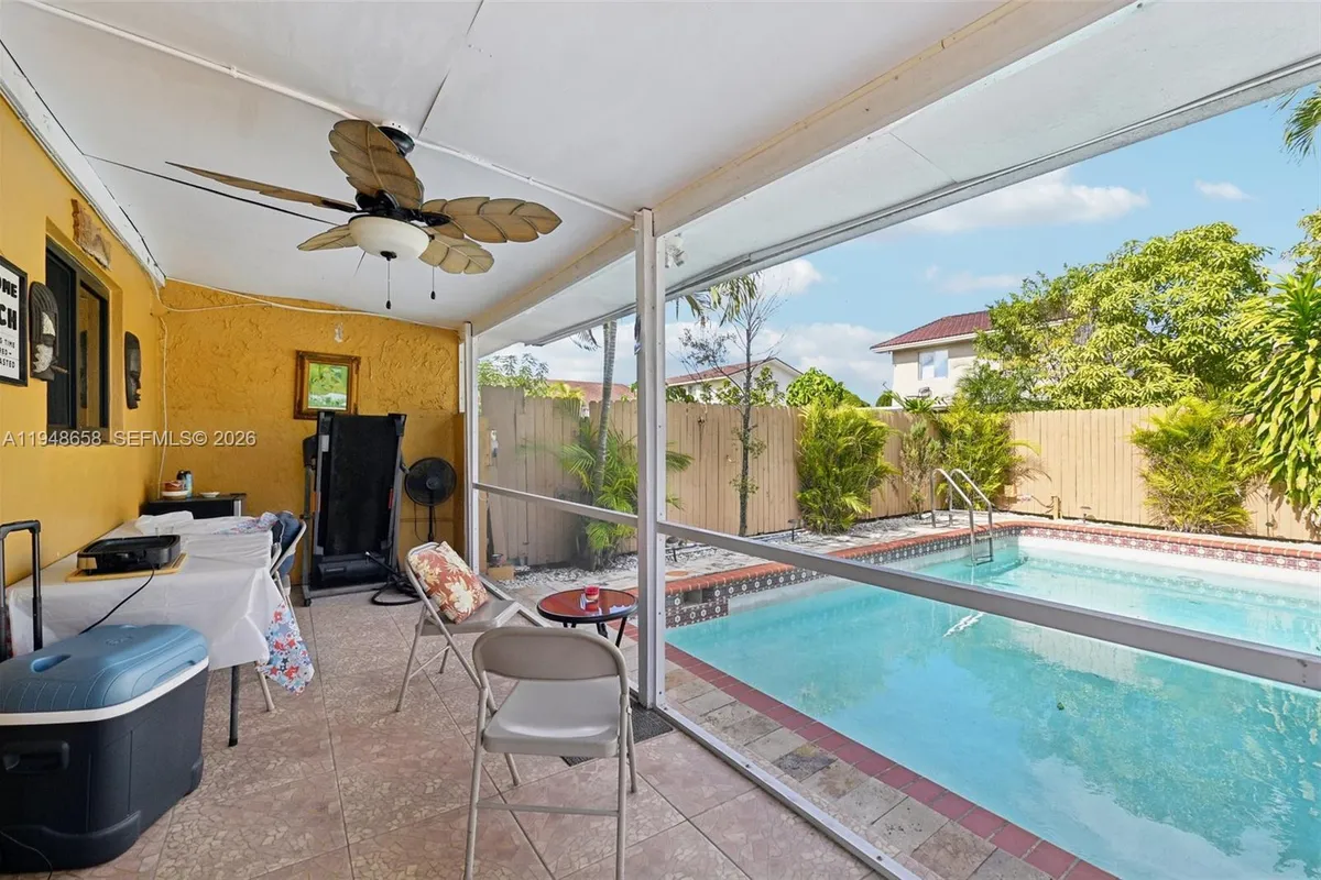 10365 SW 11th Ter # 9B, Miami FL 33174