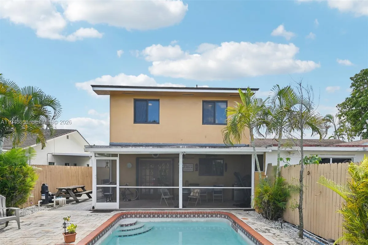 10365 SW 11th Ter # 9B, Miami FL 33174