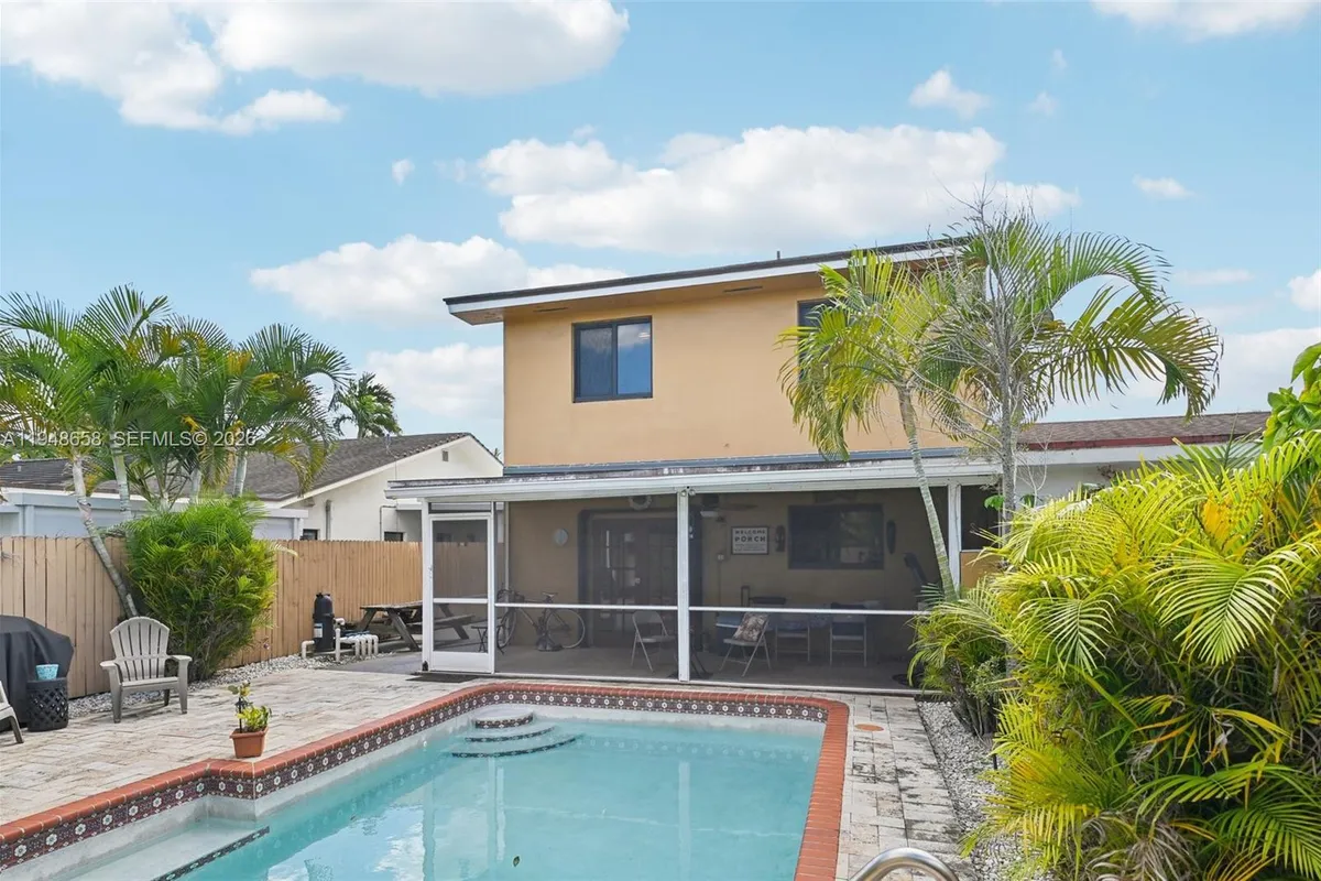 10365 SW 11th Ter # 9B, Miami FL 33174