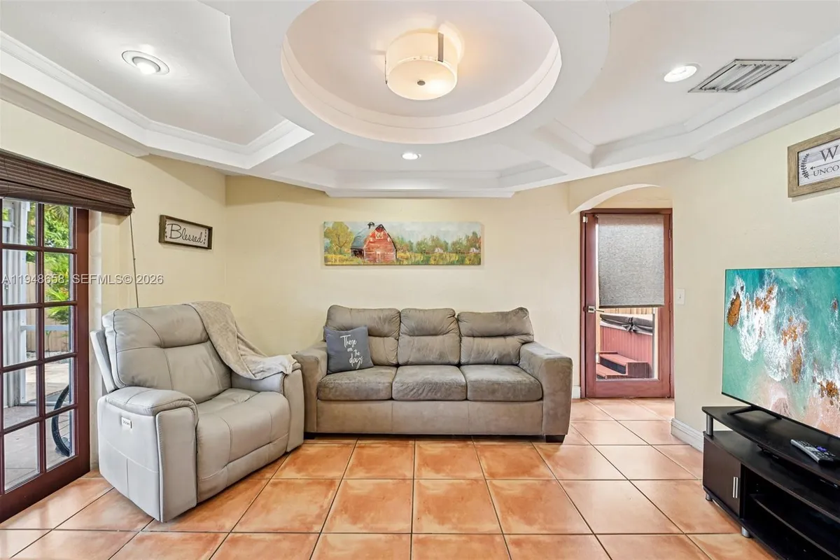 10365 SW 11th Ter # 9B, Miami FL 33174