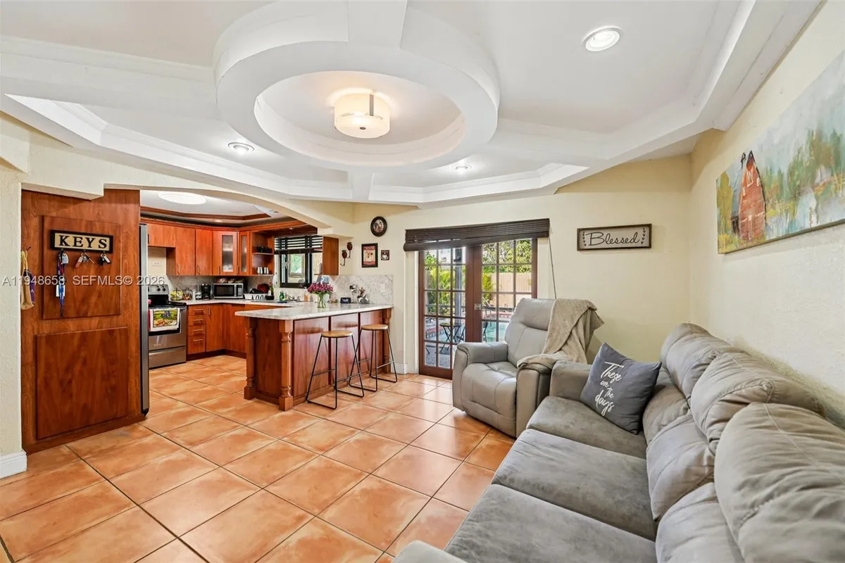 10365 SW 11th Ter # 9B, Miami FL 33174