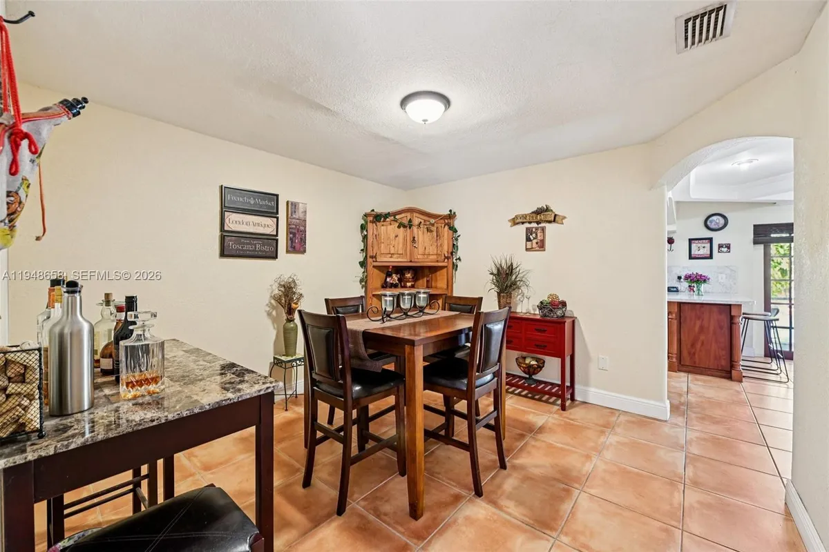 10365 SW 11th Ter # 9B, Miami FL 33174