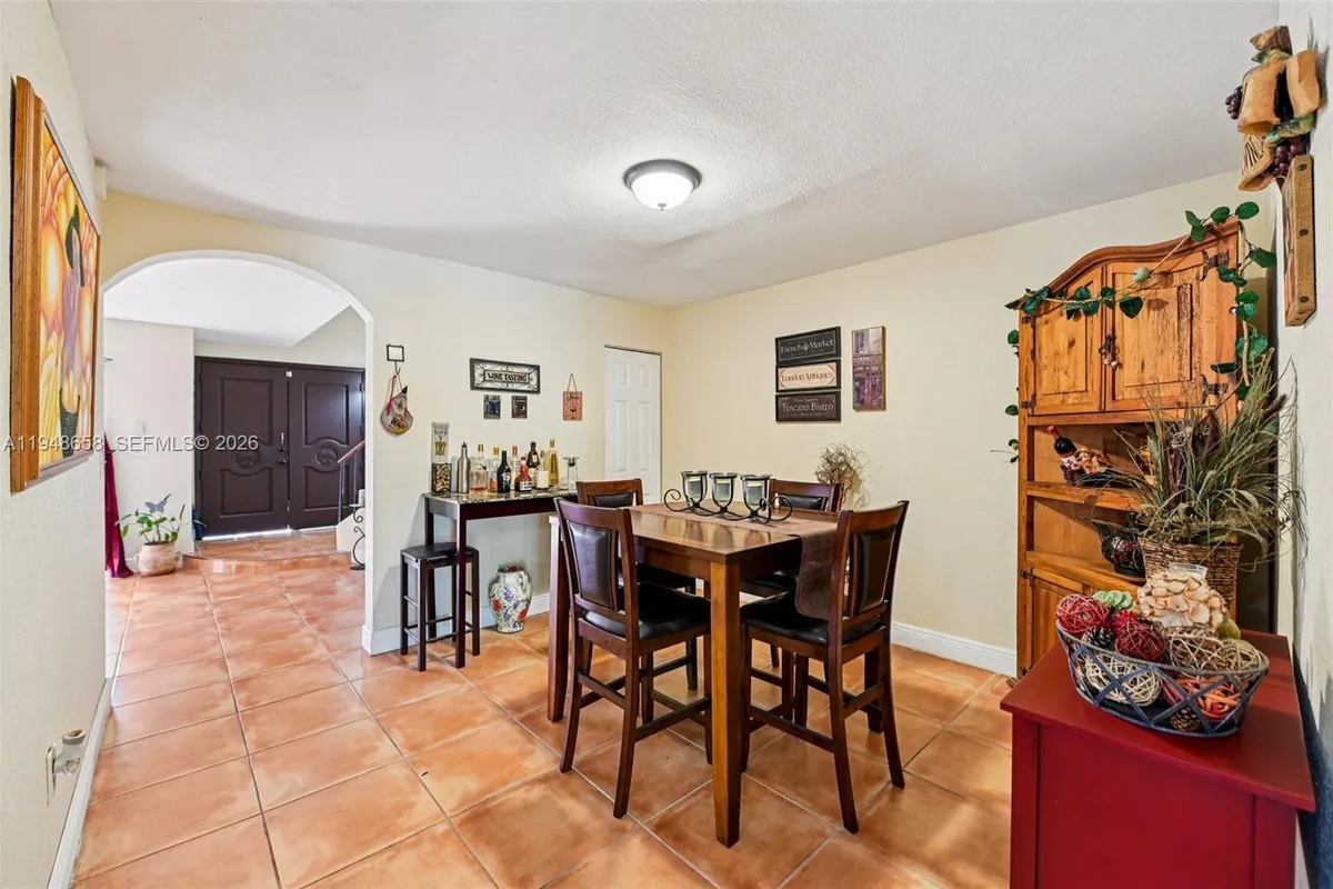 10365 SW 11th Ter # 9B, Miami FL 33174