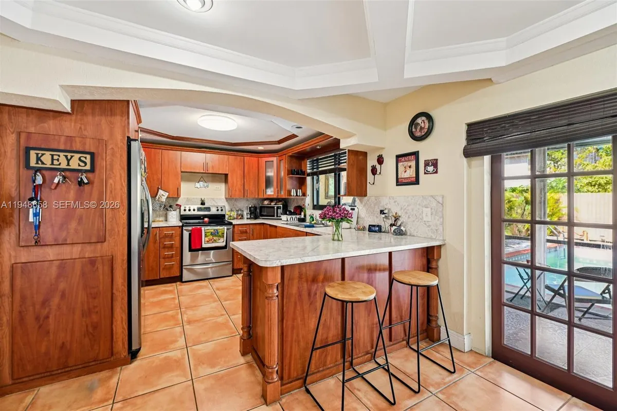 10365 SW 11th Ter # 9B, Miami FL 33174