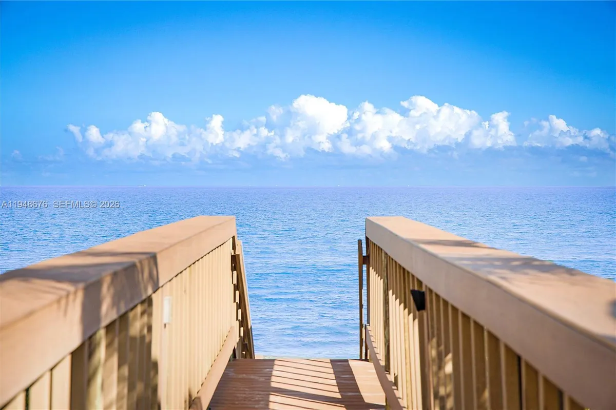 19950 Beach Rd # 4S, Jupiter FL 33469