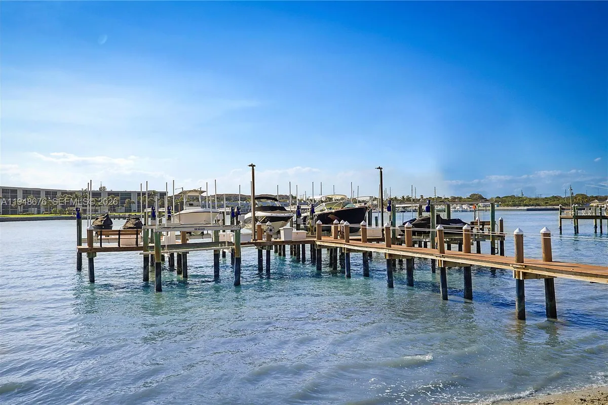 19950 Beach Rd # 4S, Jupiter FL 33469