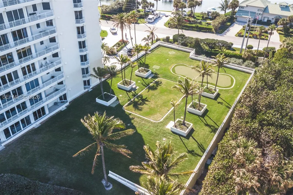 19950 Beach Rd # 4S, Jupiter FL 33469