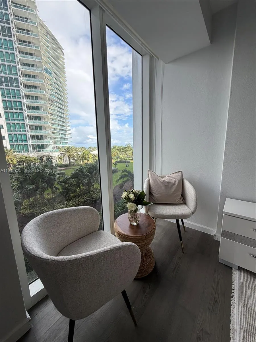 10275 Collins Ave # 402, Bal Harbour FL 33154