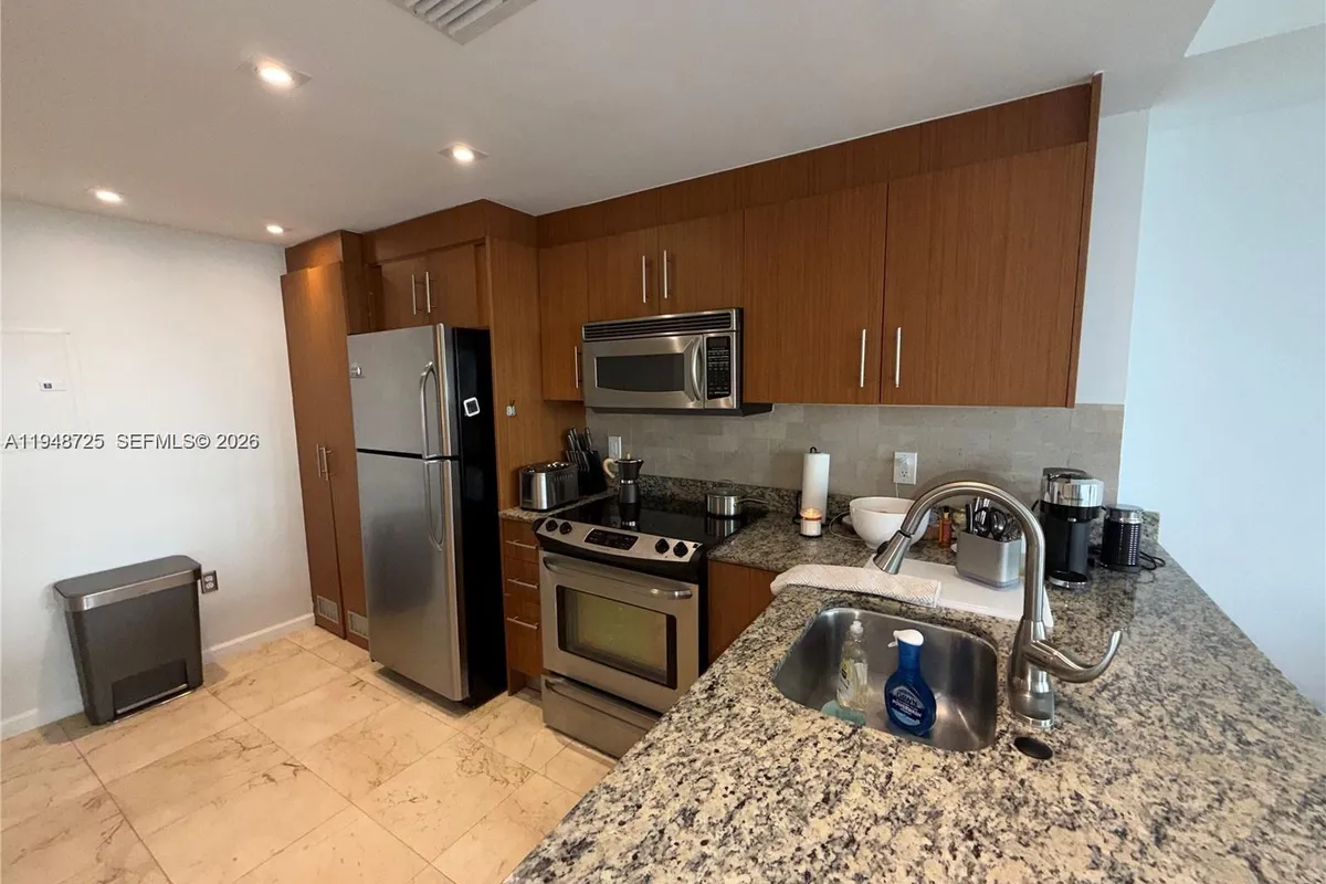 10275 Collins Ave # 402, Bal Harbour FL 33154