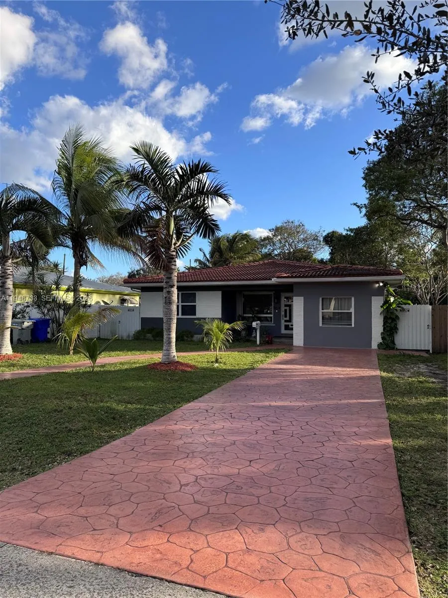 2614 Fillmore St, Hollywood FL 33020