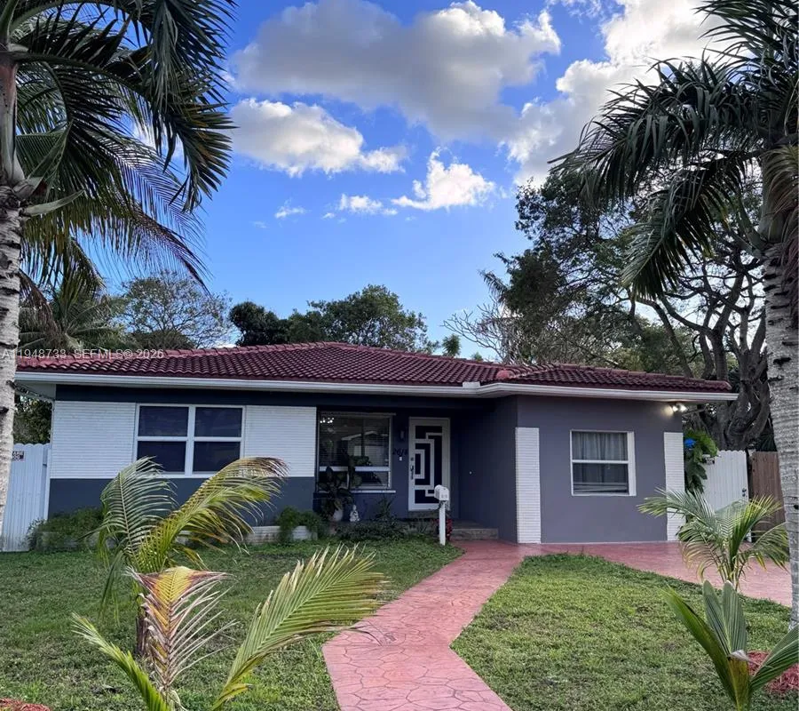 2614 Fillmore St, Hollywood FL 33020