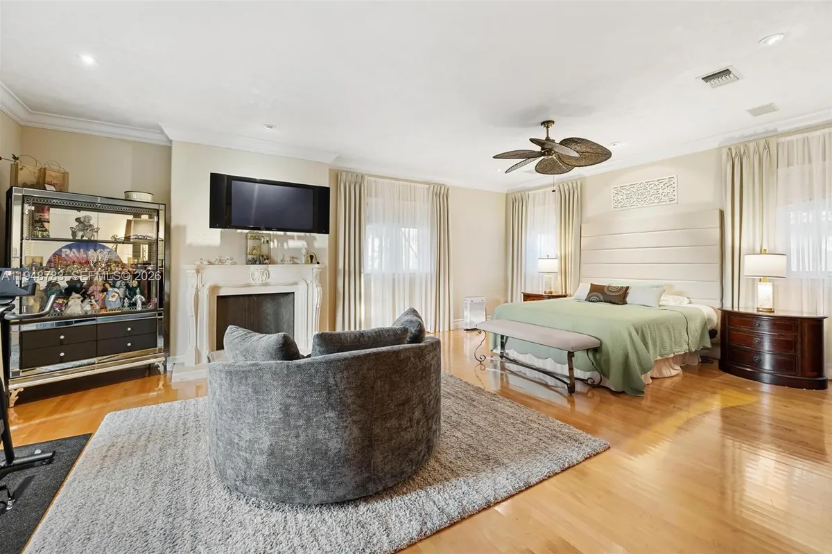 11011 Marin St, Coral Gables FL 33156