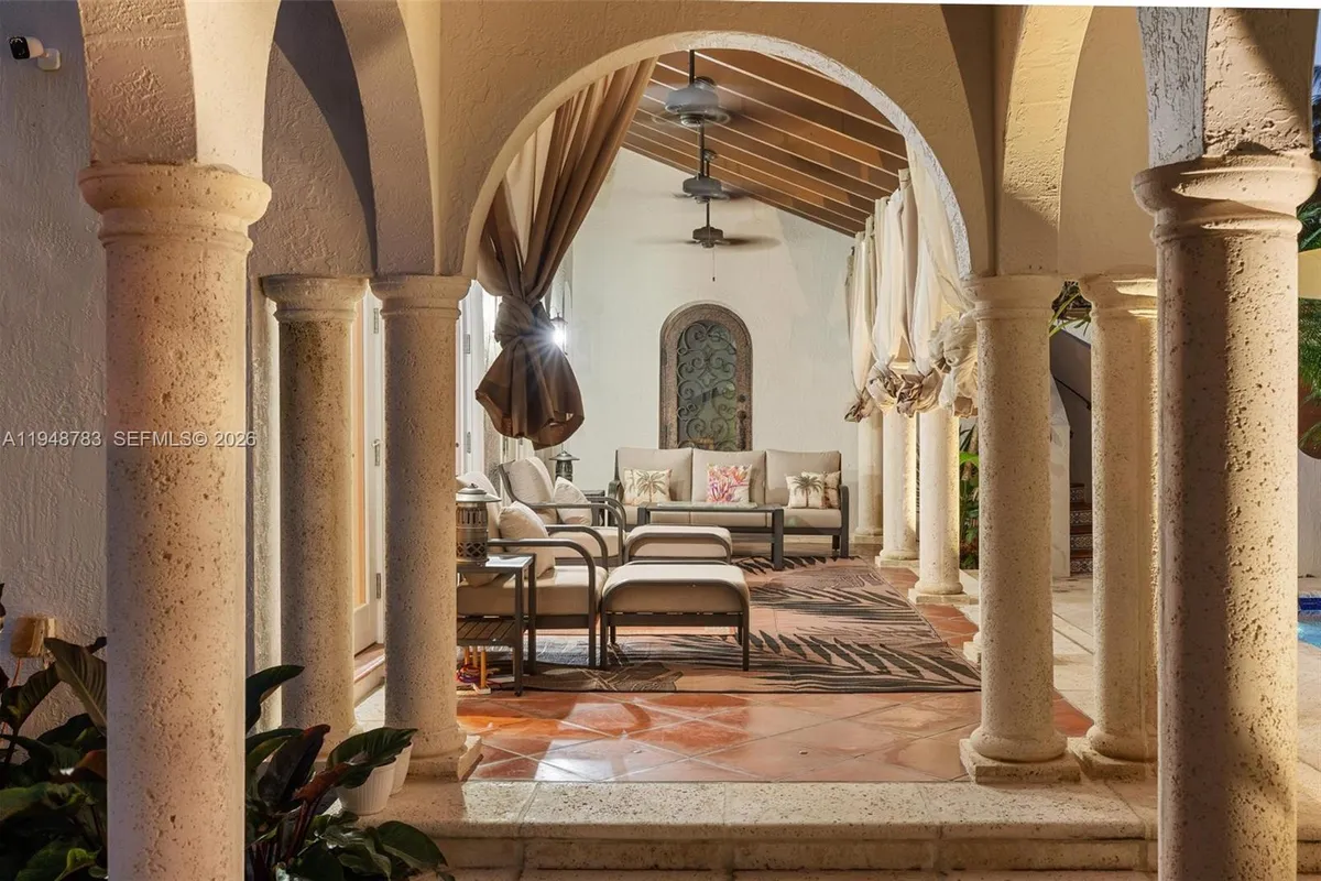 11011 Marin St, Coral Gables FL 33156