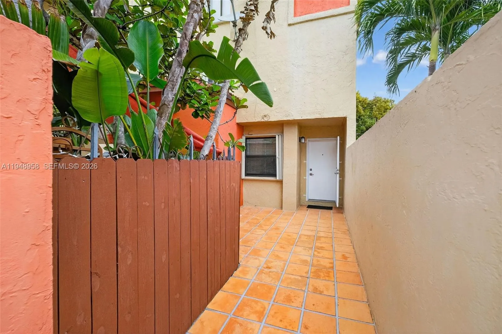 9937 NW 9th St. Cir. # 19, Miami FL 33172