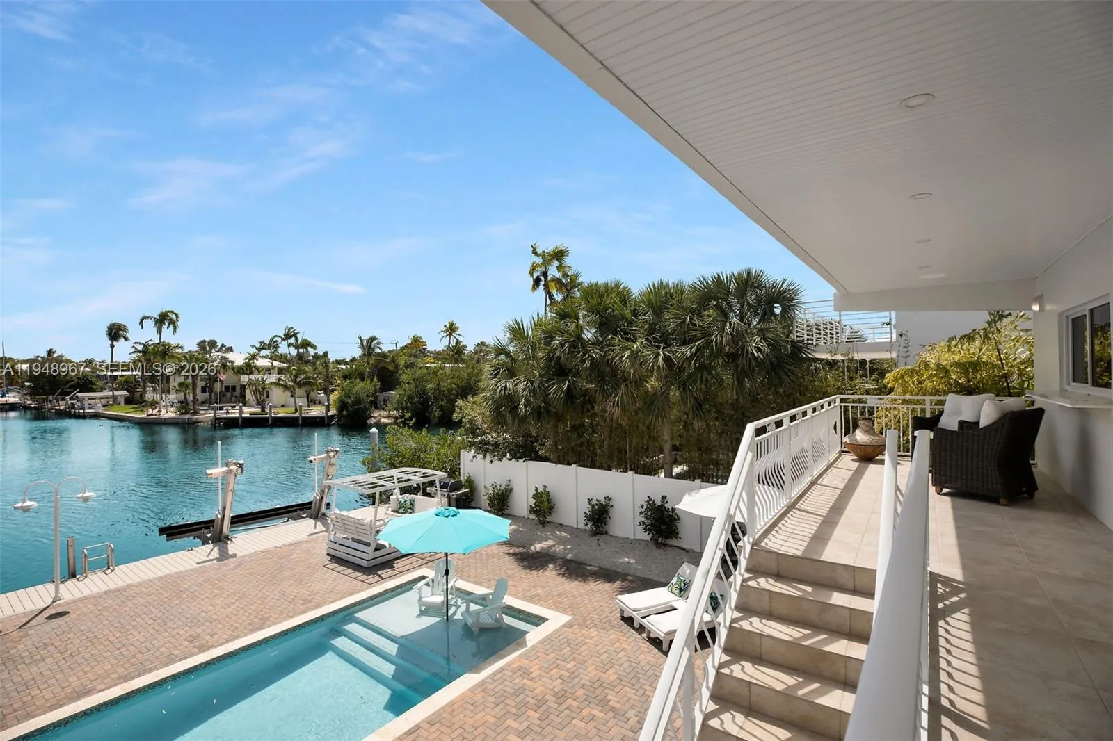 187 Plantation Ave, Plantation Key FL 33070