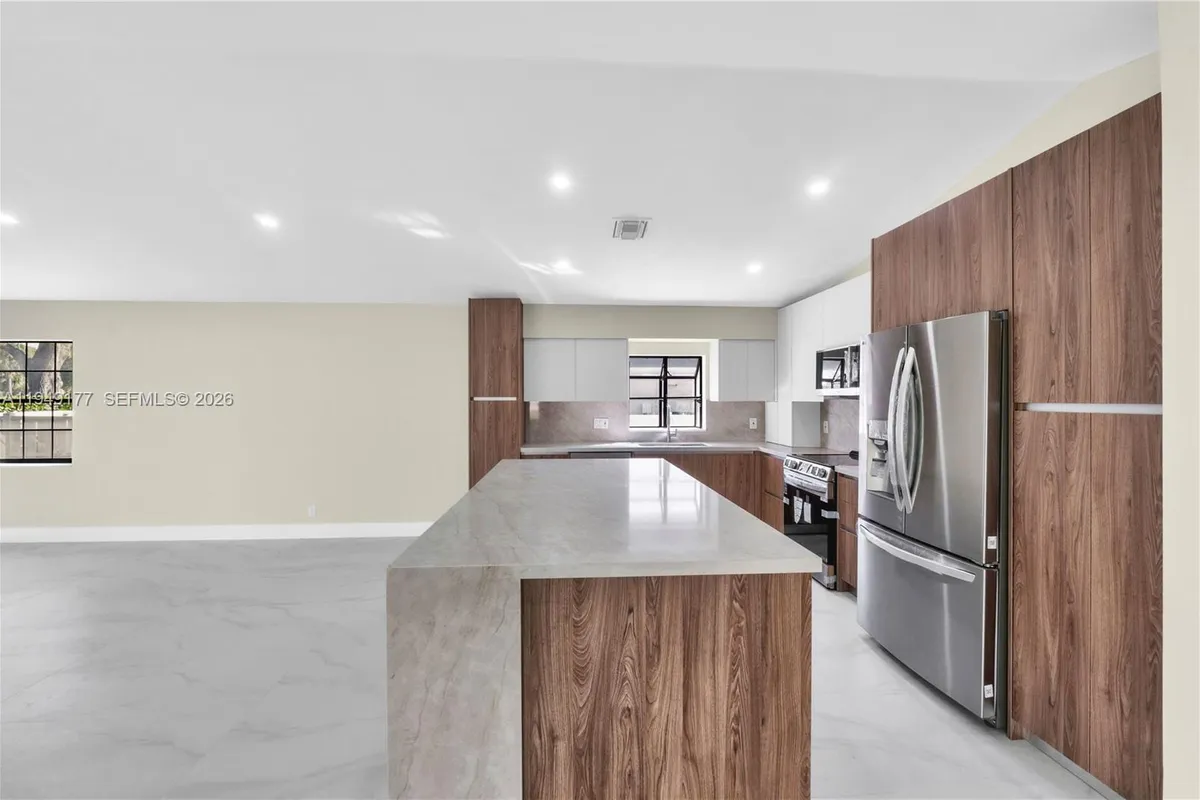 8419 NW 55th Ct, Coral Springs FL 33067