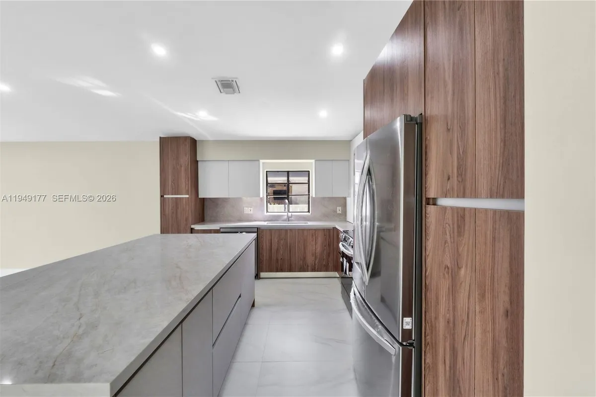 8419 NW 55th Ct, Coral Springs FL 33067