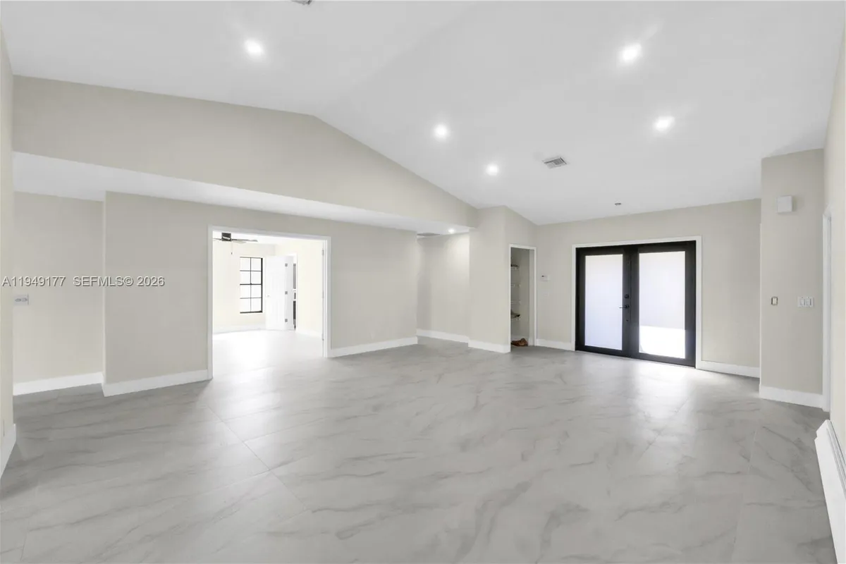 8419 NW 55th Ct, Coral Springs FL 33067