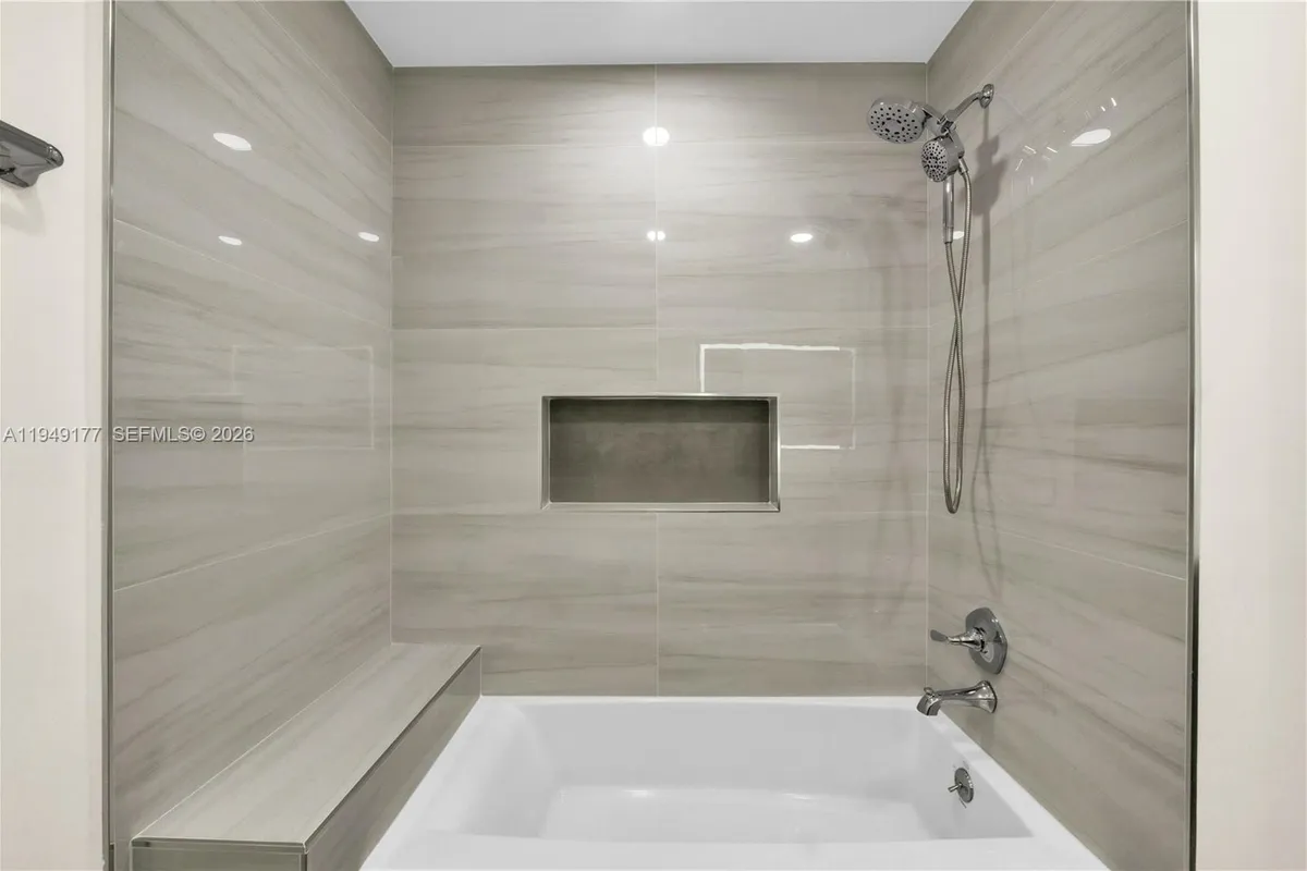 8419 NW 55th Ct, Coral Springs FL 33067