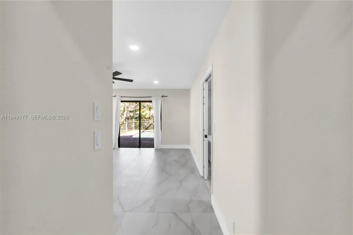 8419 NW 55th Ct, Coral Springs FL 33067