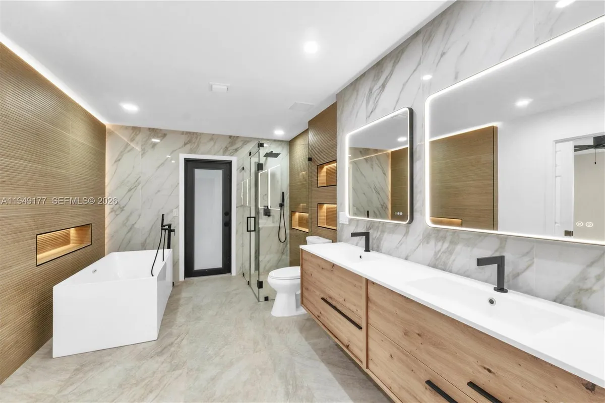 8419 NW 55th Ct, Coral Springs FL 33067