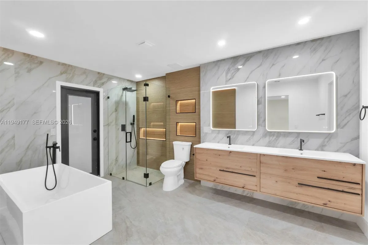 8419 NW 55th Ct, Coral Springs FL 33067