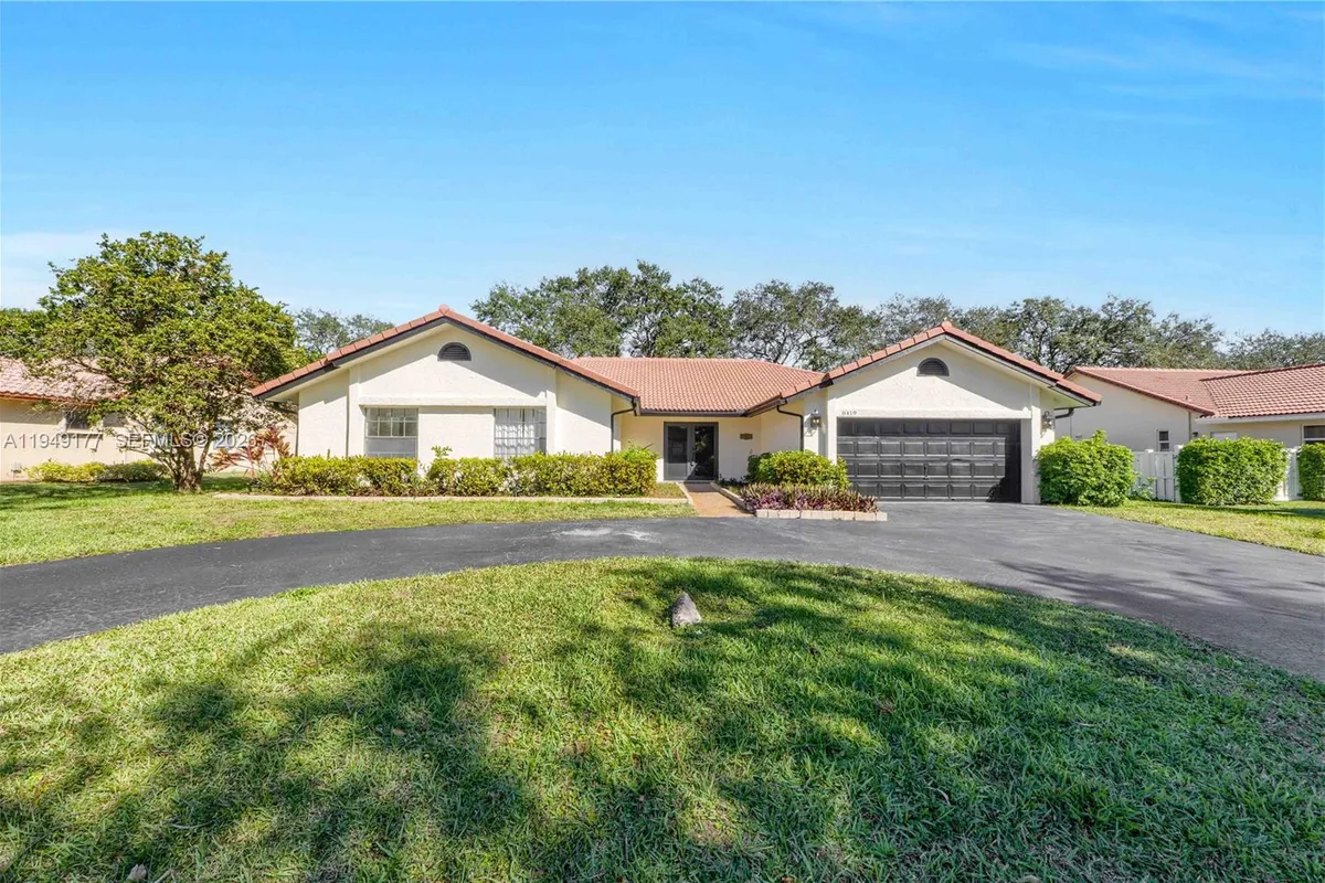 8419 NW 55th Ct, Coral Springs FL 33067