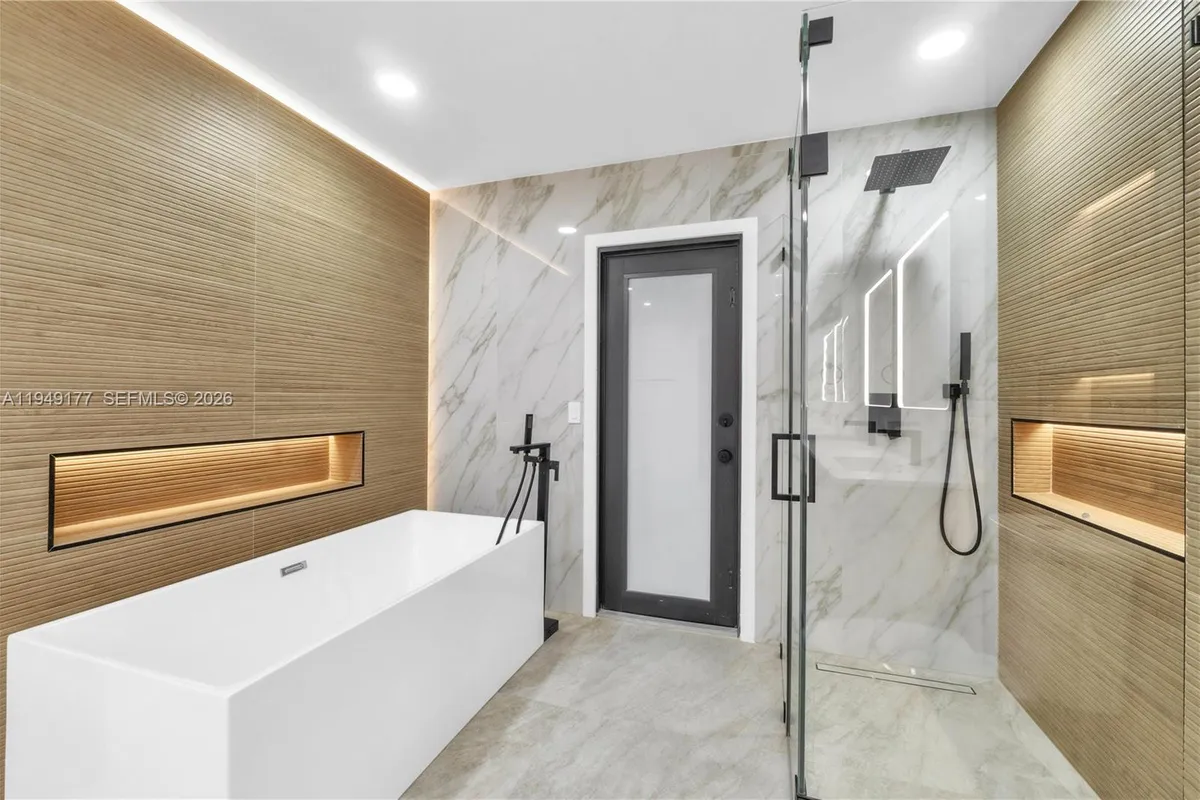 8419 NW 55th Ct, Coral Springs FL 33067