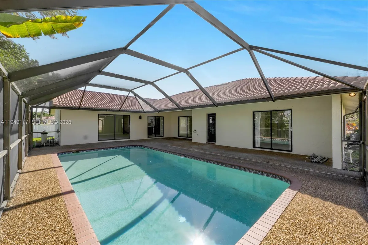 8419 NW 55th Ct, Coral Springs FL 33067