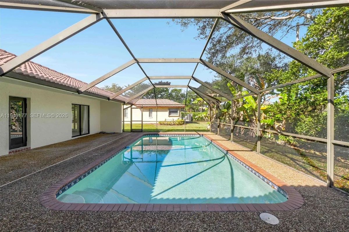 8419 NW 55th Ct, Coral Springs FL 33067