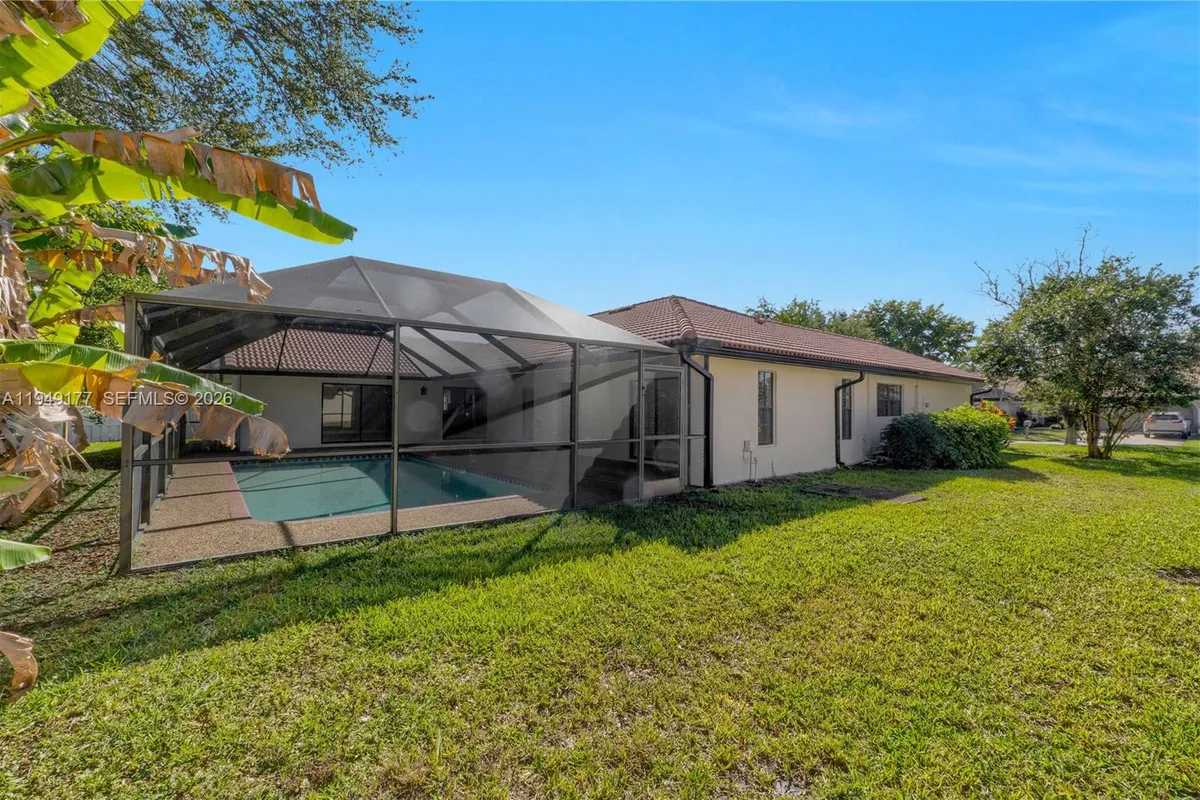 8419 NW 55th Ct, Coral Springs FL 33067