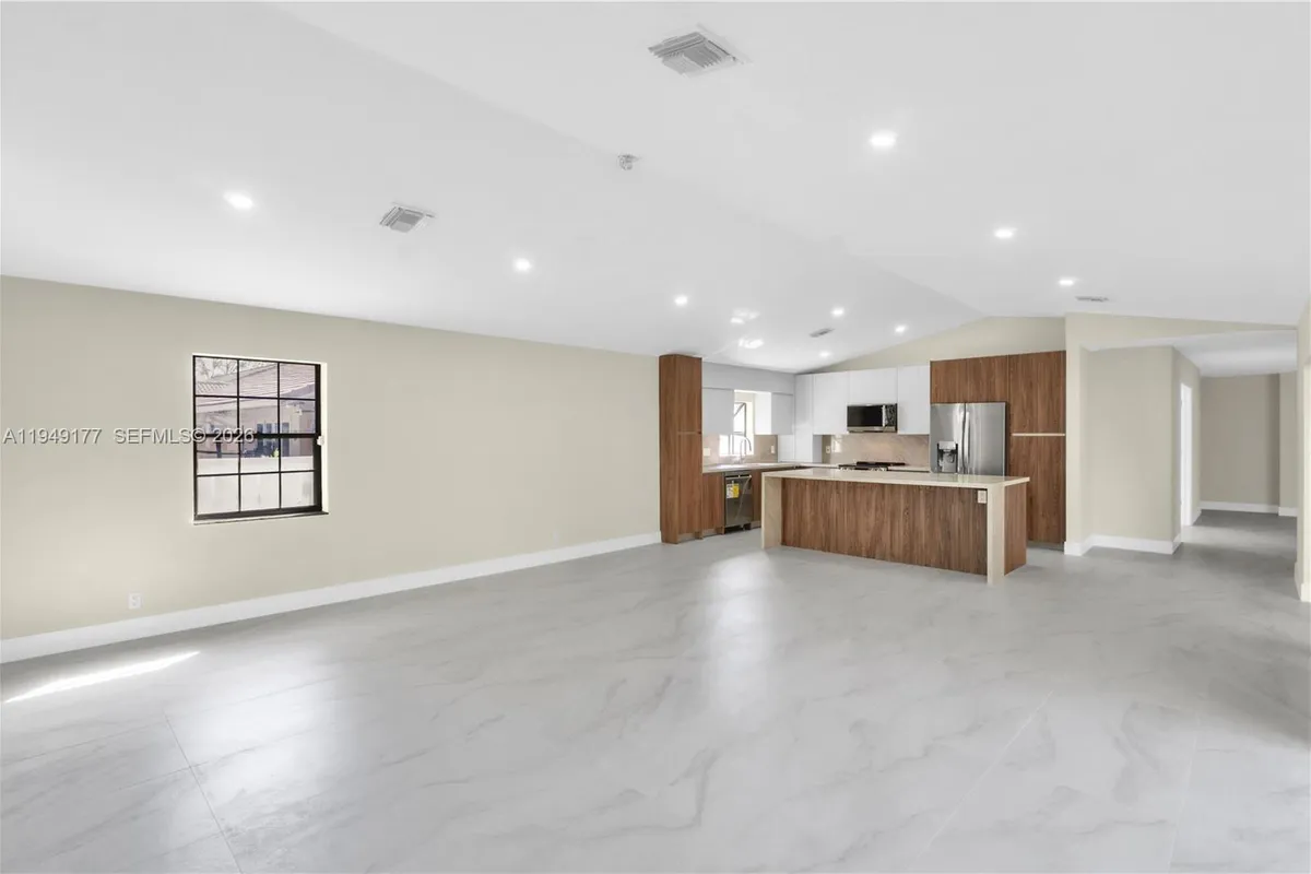 8419 NW 55th Ct, Coral Springs FL 33067