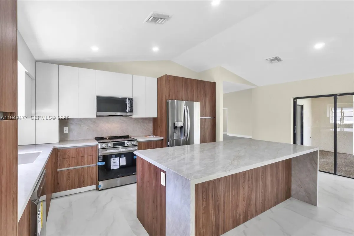 8419 NW 55th Ct, Coral Springs FL 33067