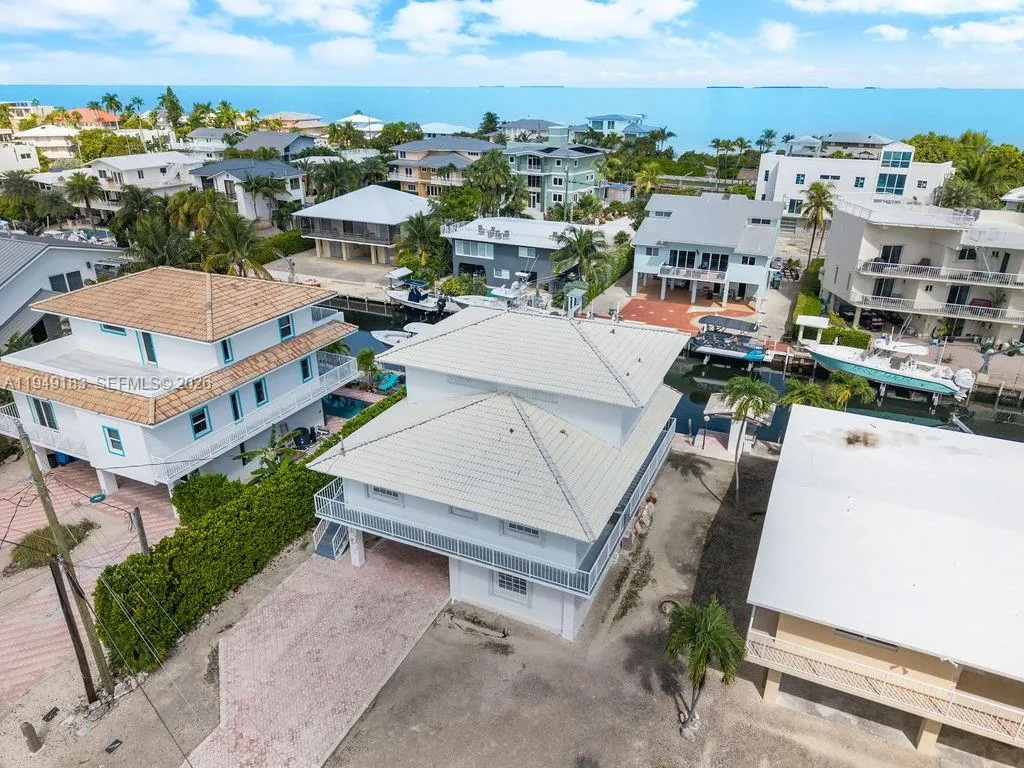 106 Lisbon Ct, Islamorada FL 33036