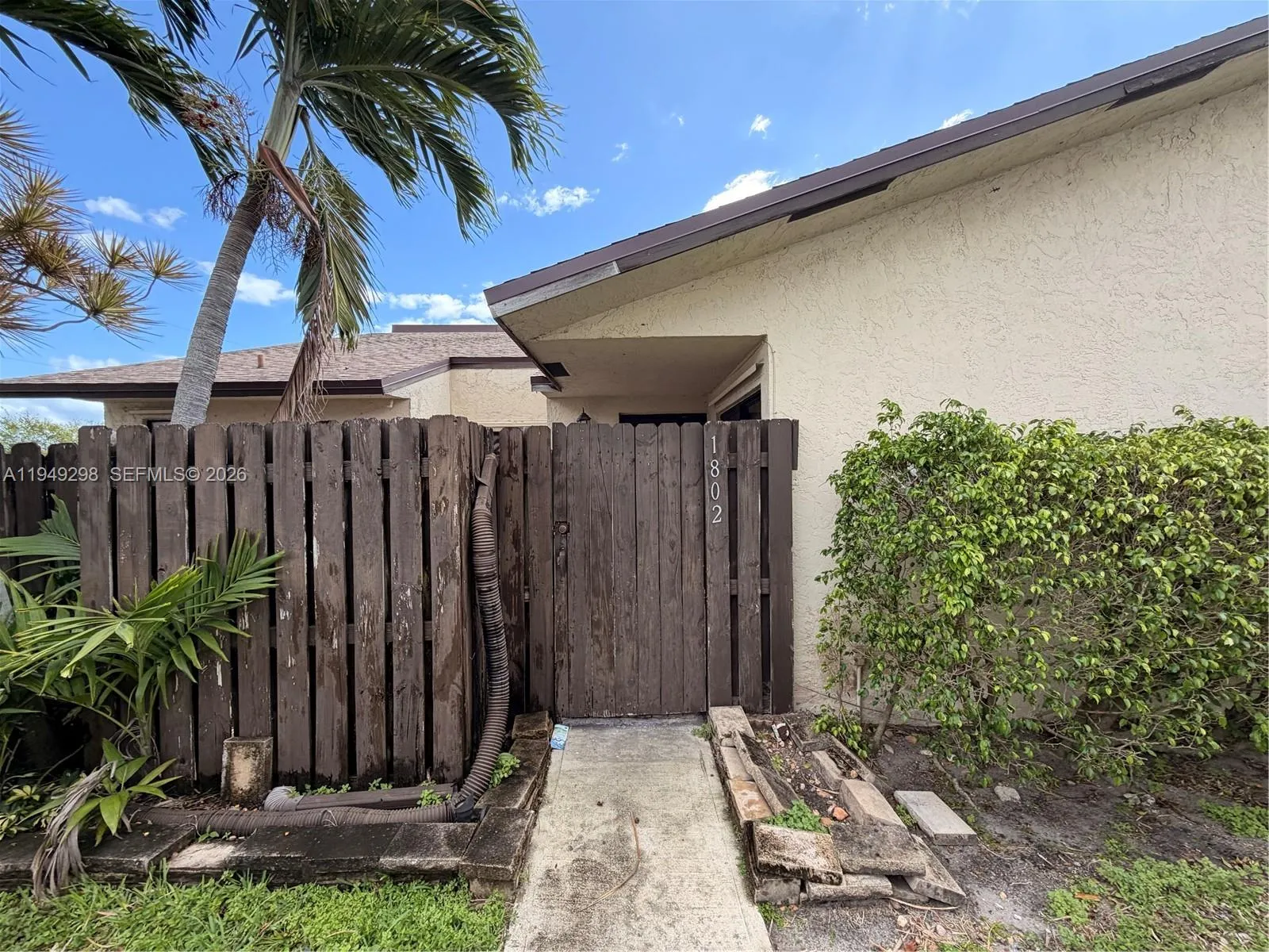 1802 Waterview Cir # 1802, Palm Springs FL 33461