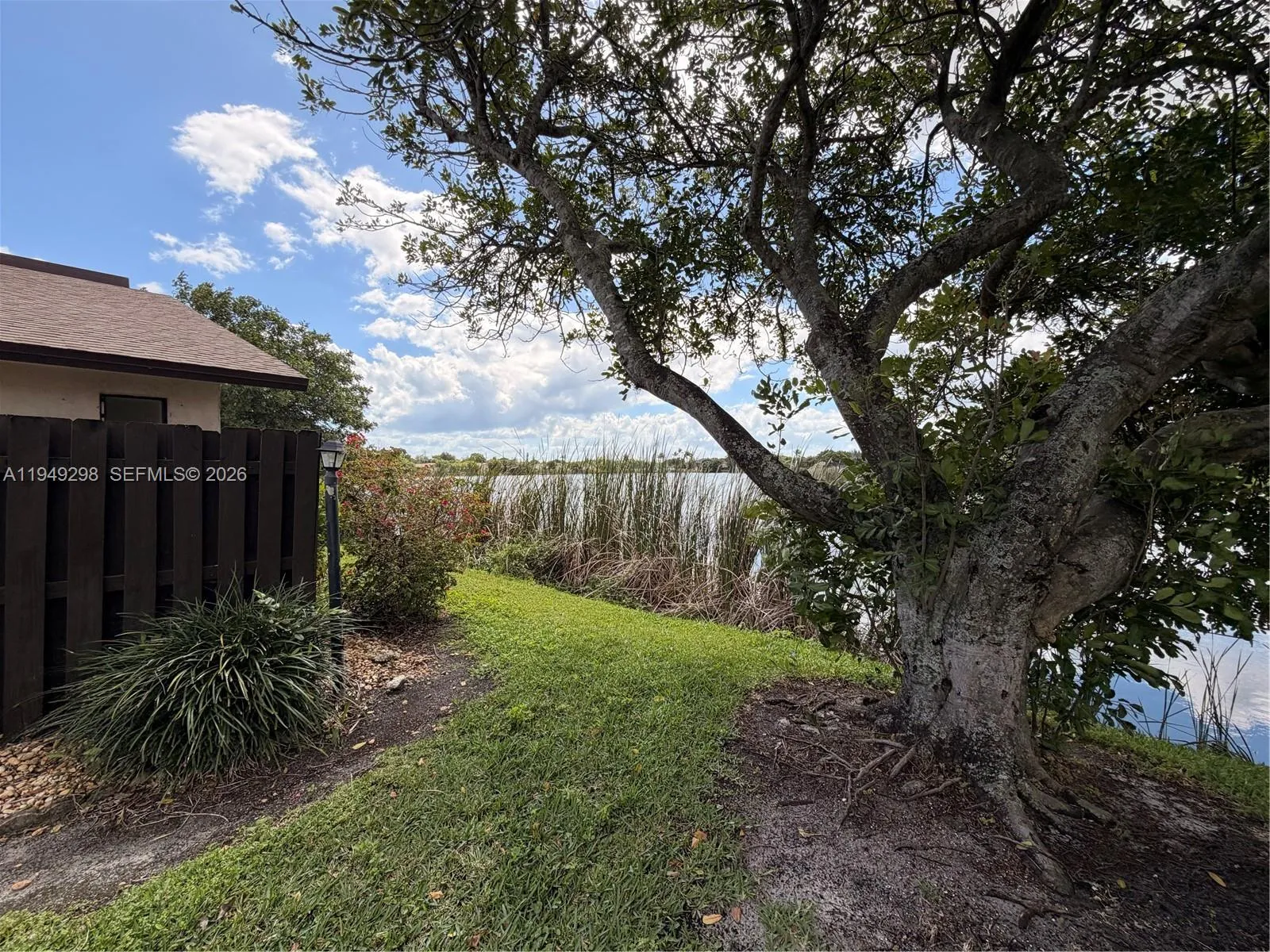 1802 Waterview Cir # 1802, Palm Springs FL 33461