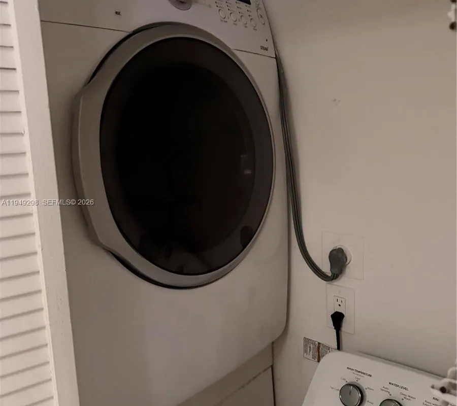 1802 Waterview Cir # 1802, Palm Springs FL 33461