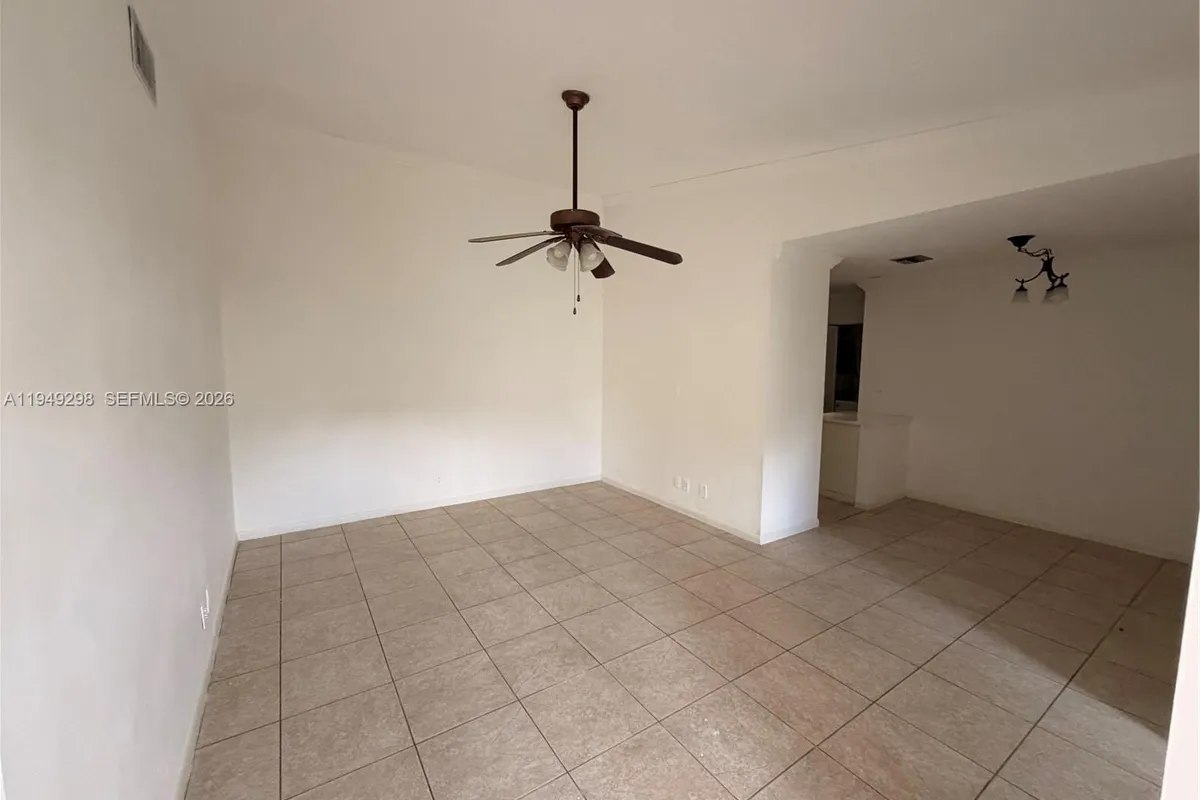 1802 Waterview Cir # 1802, Palm Springs FL 33461