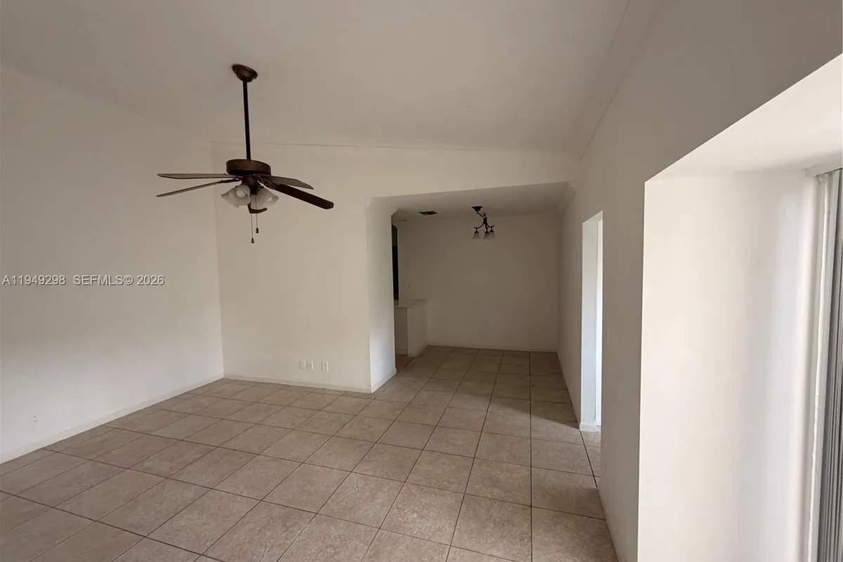 1802 Waterview Cir # 1802, Palm Springs FL 33461