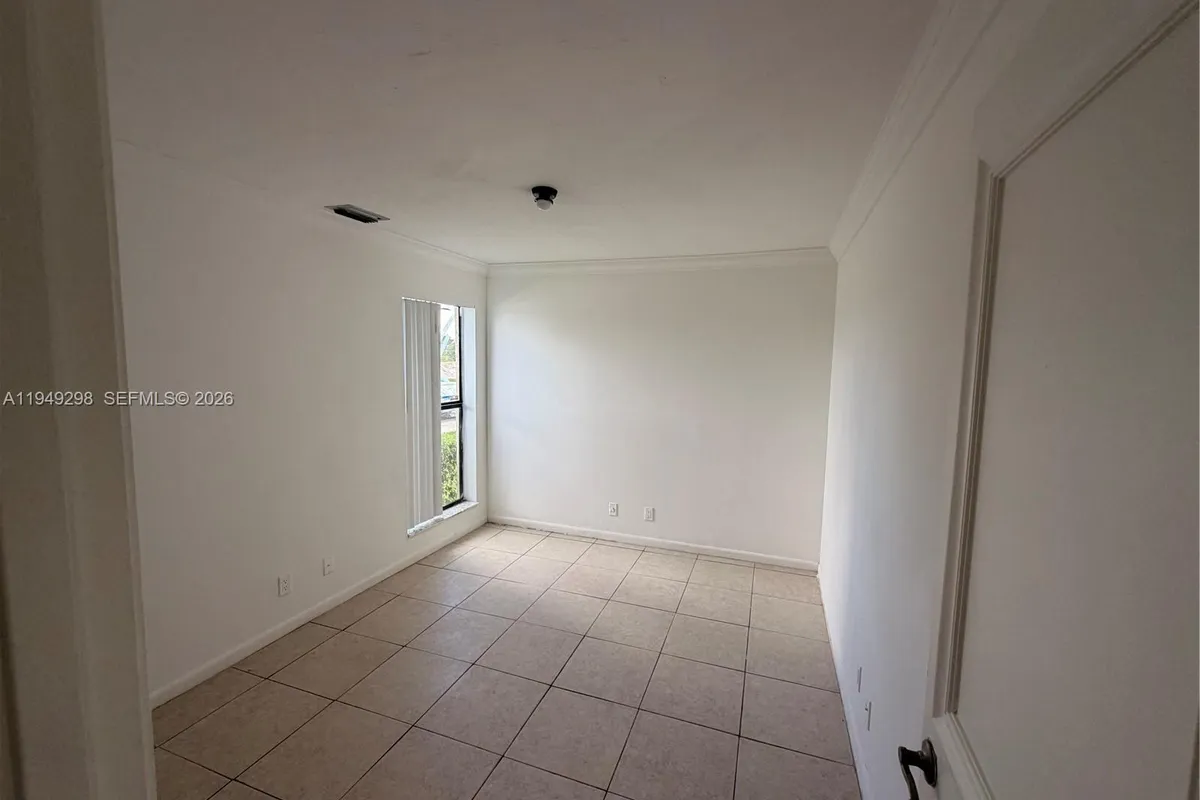 1802 Waterview Cir # 1802, Palm Springs FL 33461