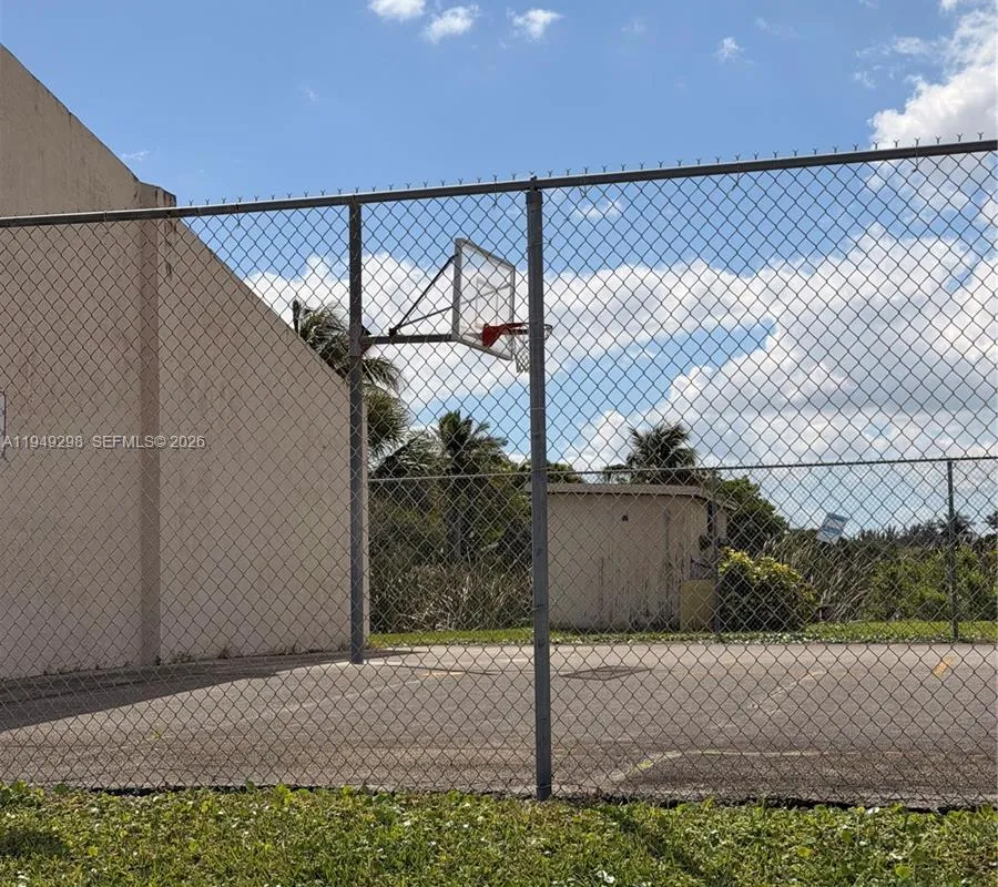 1802 Waterview Cir # 1802, Palm Springs FL 33461