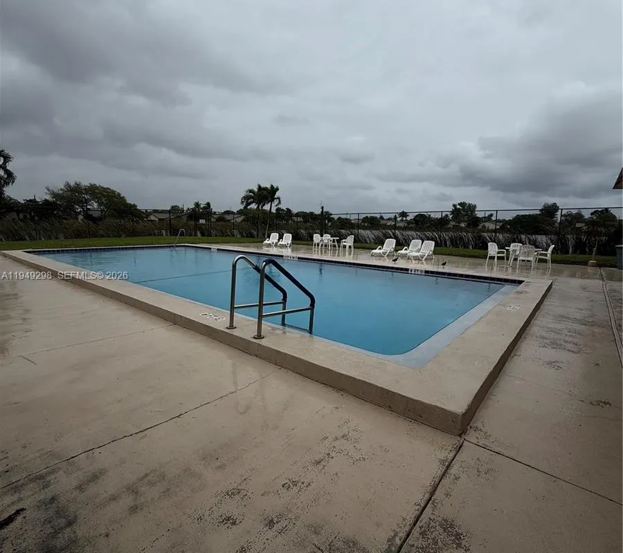 1802 Waterview Cir # 1802, Palm Springs FL 33461