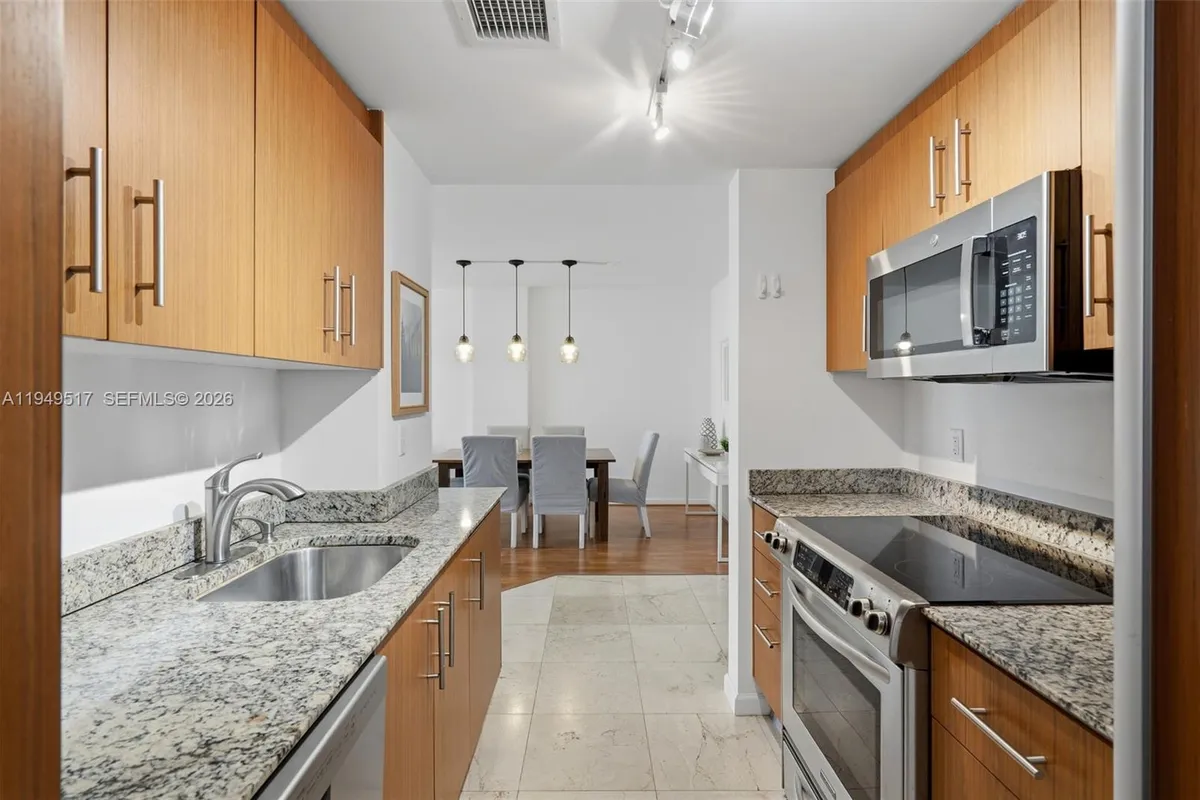 10275 Collins Ave # 718, Bal Harbour FL 33154