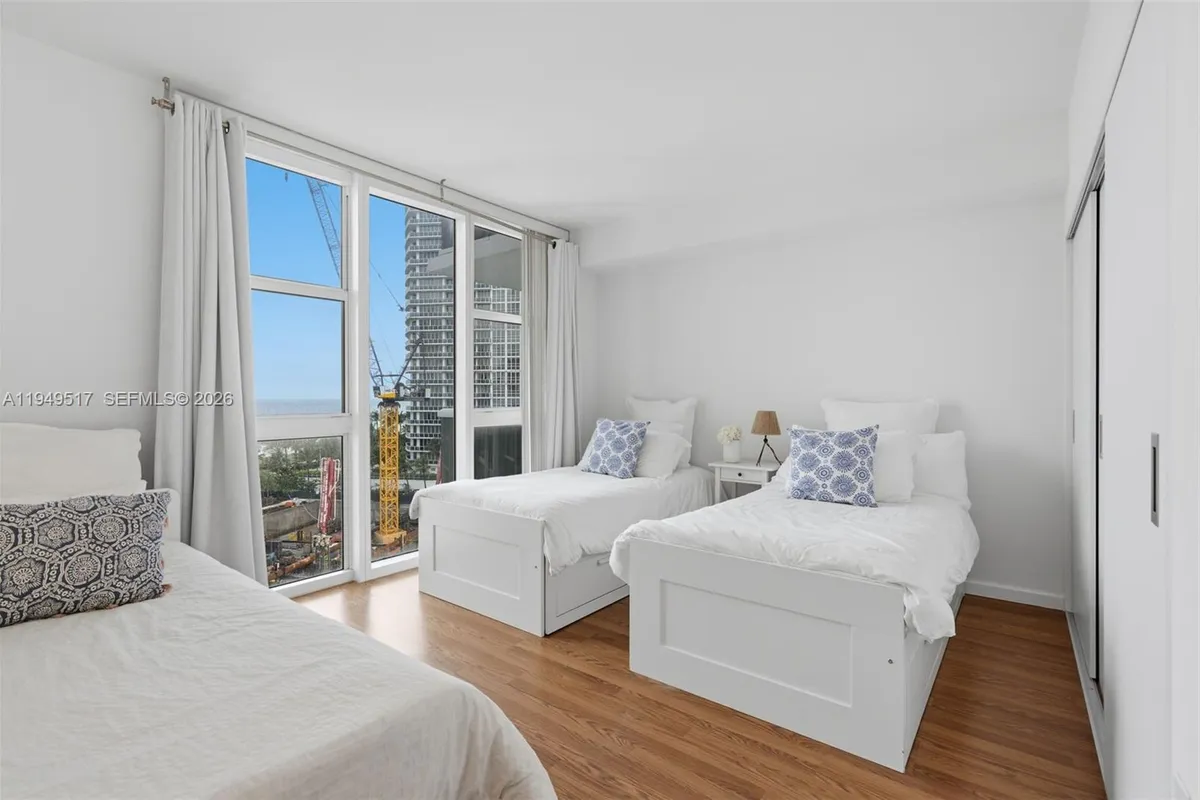 10275 Collins Ave # 718, Bal Harbour FL 33154