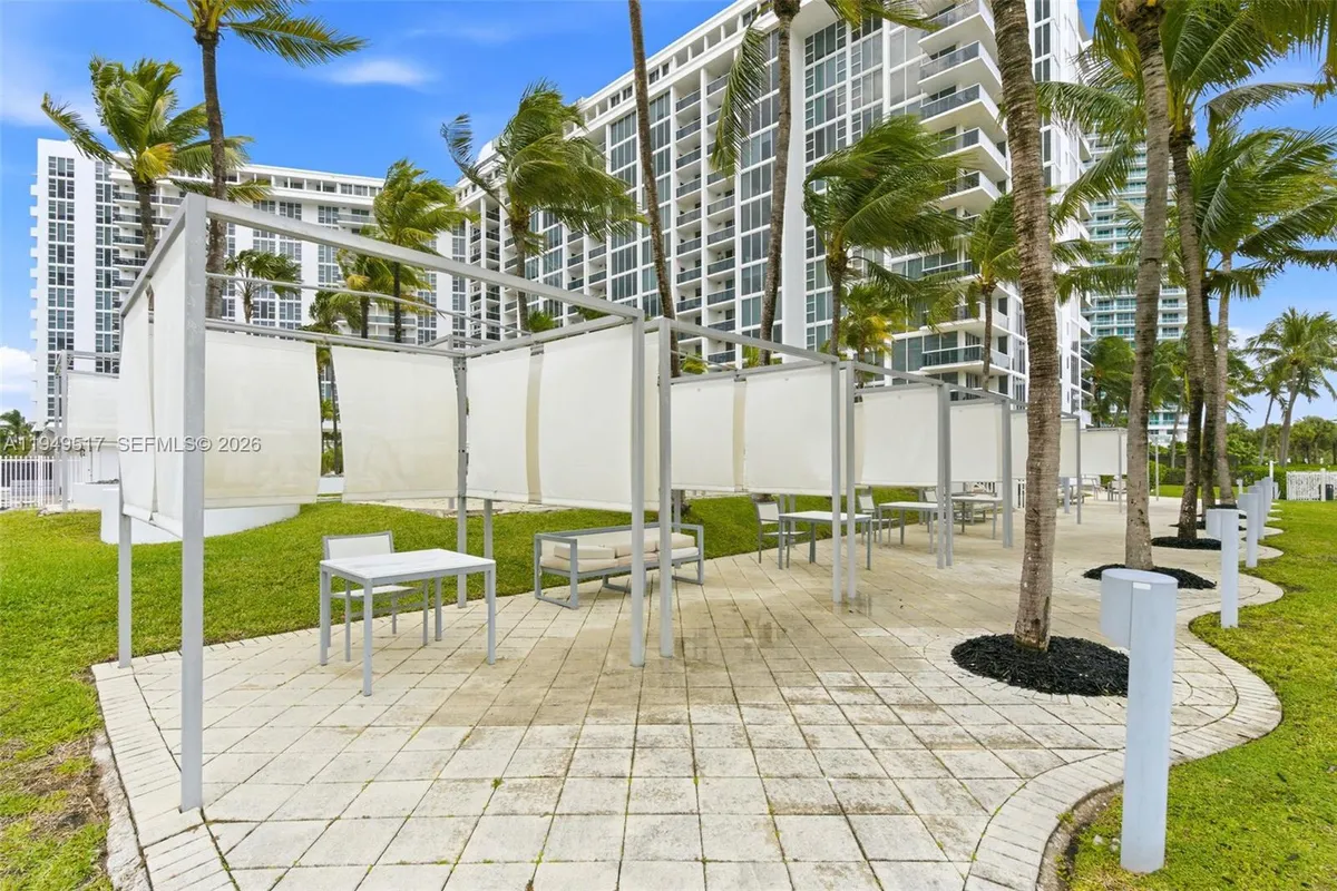 10275 Collins Ave # 718, Bal Harbour FL 33154