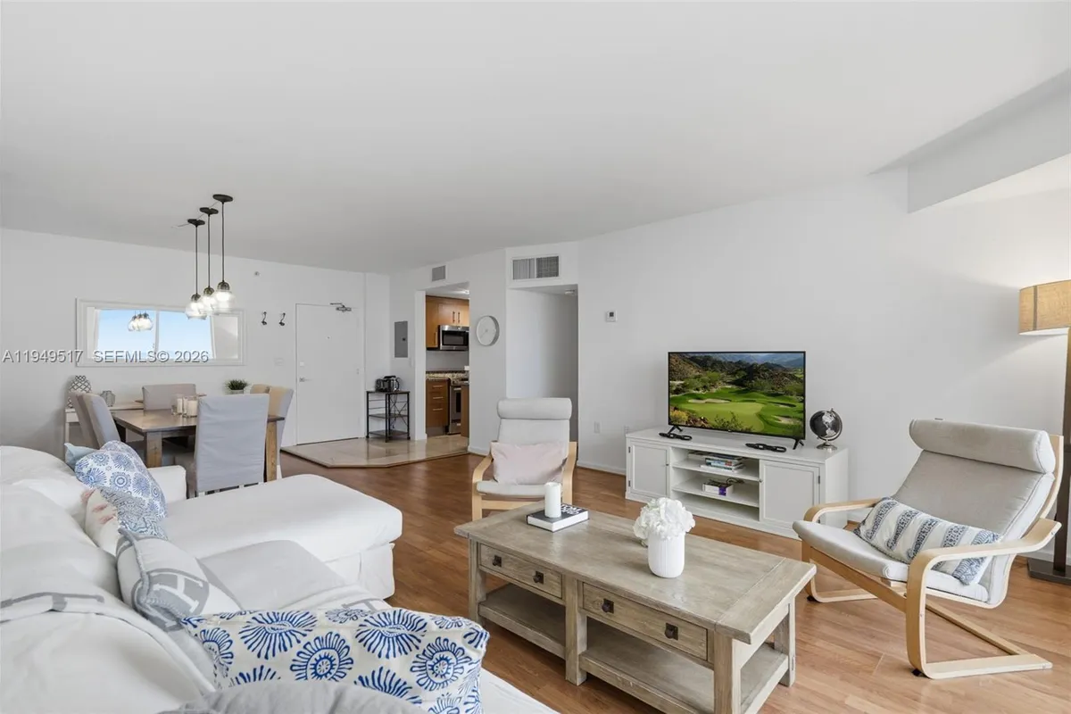 10275 Collins Ave # 718, Bal Harbour FL 33154