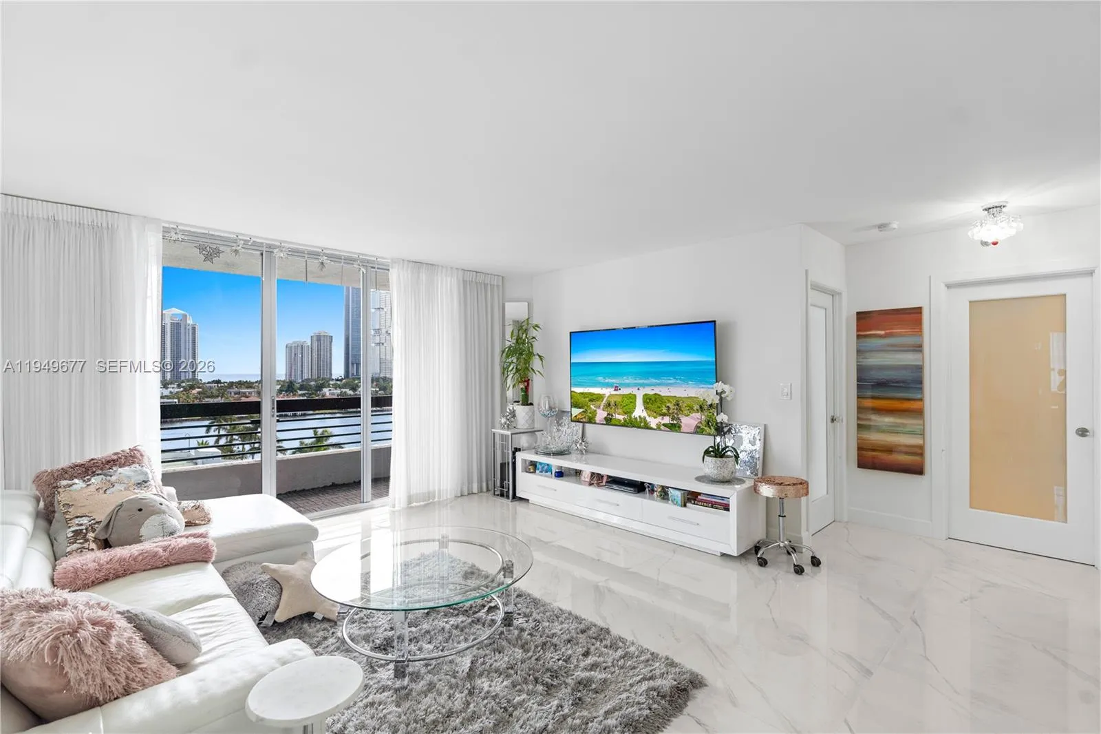 3600 Mystic Pointe Dr # 1017, Aventura FL 33180