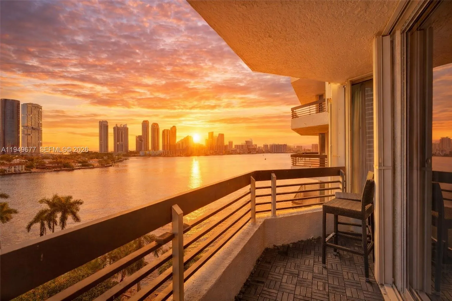 3600 Mystic Pointe Dr # 1017, Aventura FL 33180