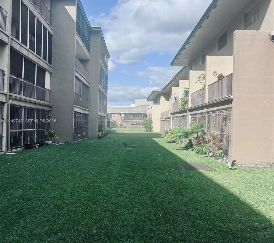 8851 NW 119th St # 5221, Hialeah Gardens FL 33018